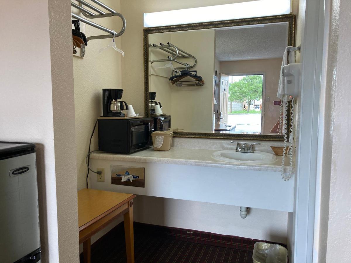Travel Inn Hazen Exterior photo